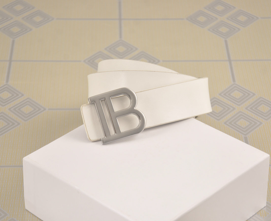 B-logo belt