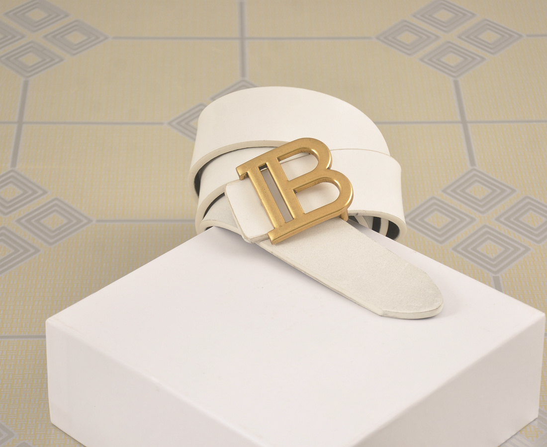 B-logo belt